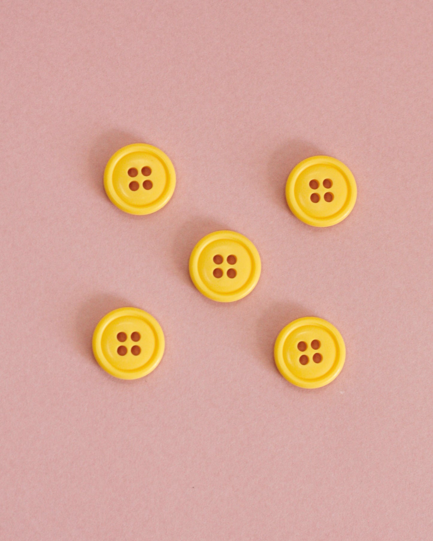 Bouton rond 15 mm 4 trous
