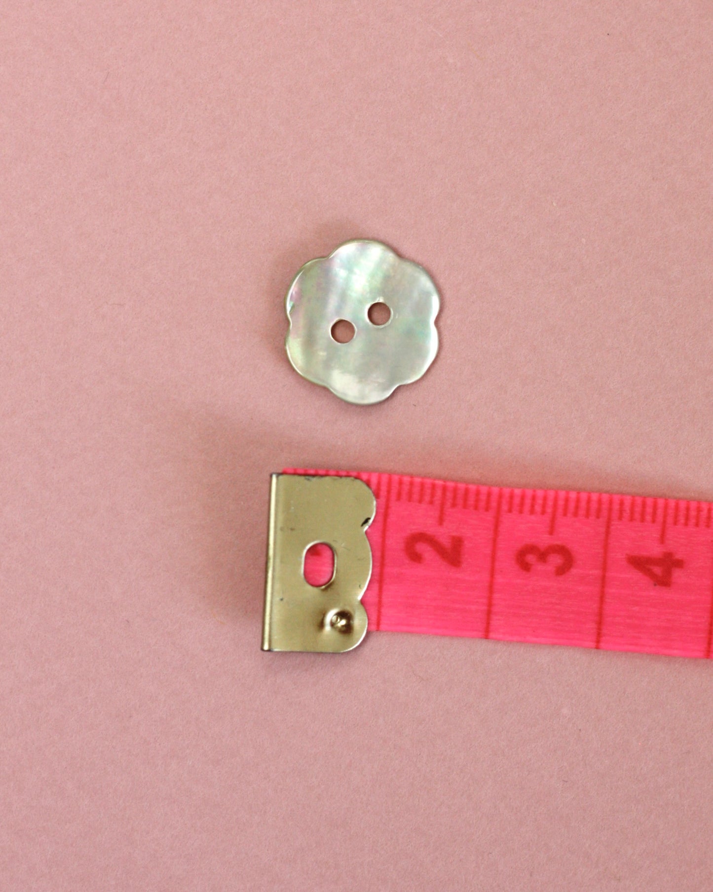 Bouton nacre fleurs 15 mm